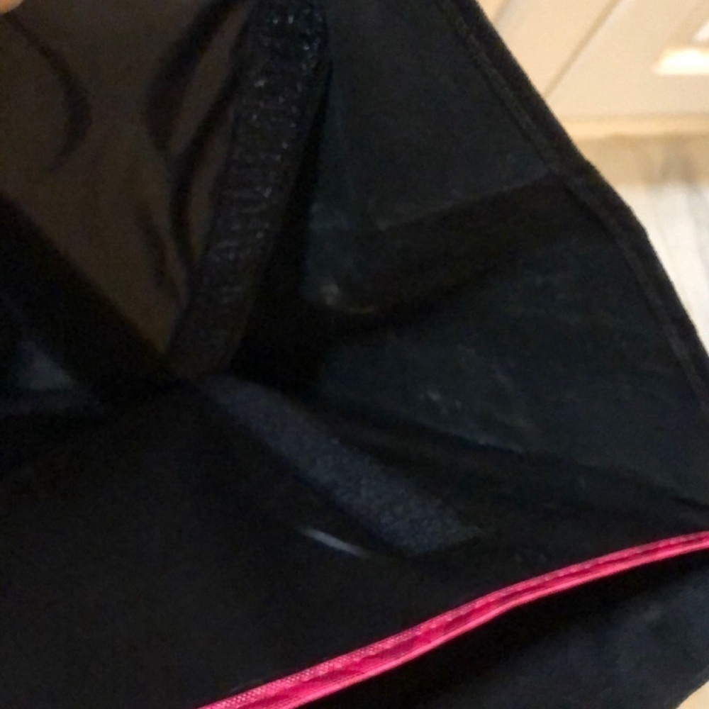Pampered Chef large black / pink carry all tote. Like new! - Picture 4 of 5